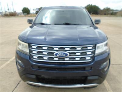 2017 Ford Explorer XLT - Photo 2 - Houston, TX 77082