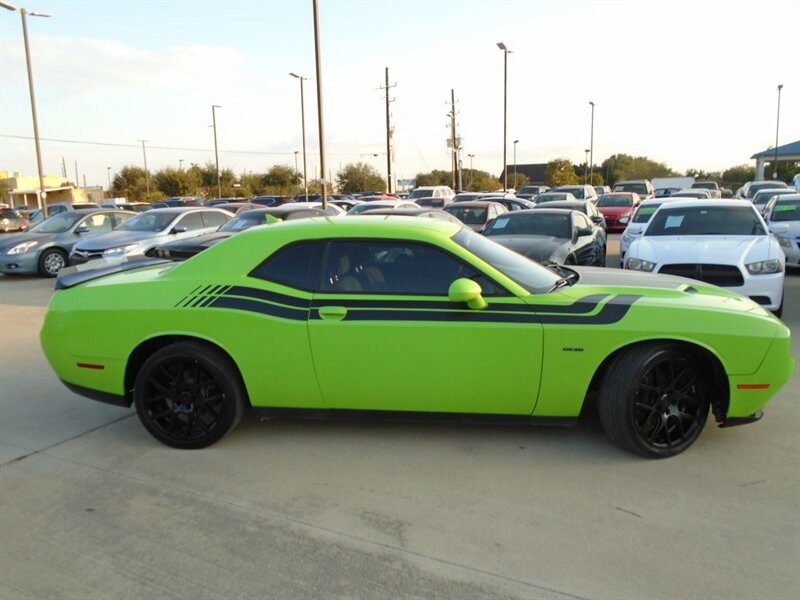 2015 Dodge Challenger R/T - Photo 4 - Houston, TX 77082