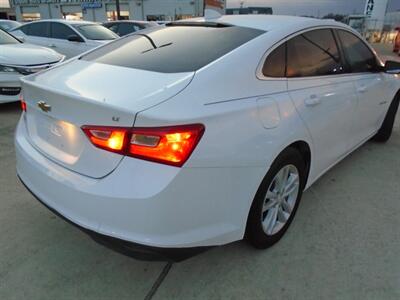 2016 Chevrolet Malibu LT   - Photo 5 - Houston, TX 77082
