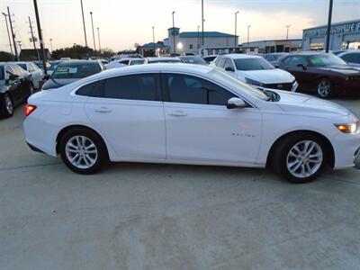 2016 Chevrolet Malibu LT   - Photo 4 - Houston, TX 77082