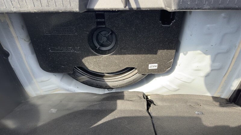 2016 Chevrolet Spark 1LT CVT - Photo 12 - Houston, TX 77082