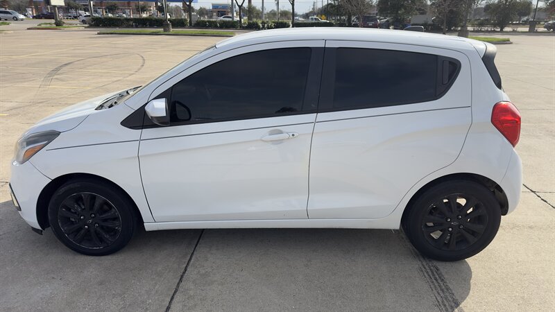 2016 Chevrolet Spark 1LT CVT - Photo 8 - Houston, TX 77082