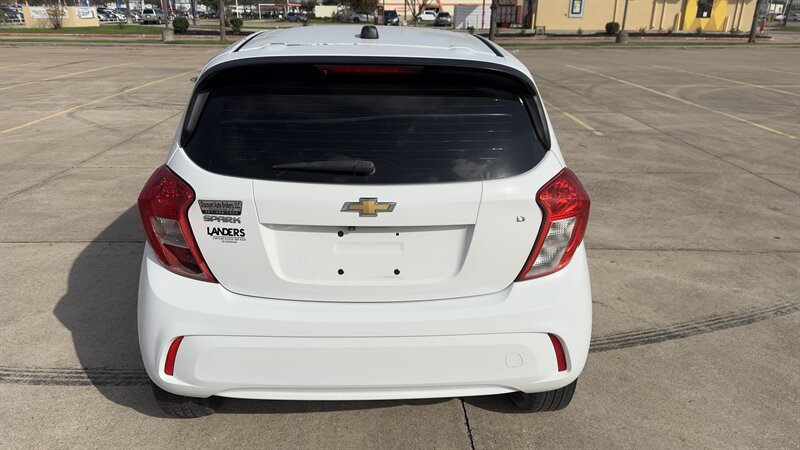 2016 Chevrolet Spark 1LT CVT - Photo 6 - Houston, TX 77082