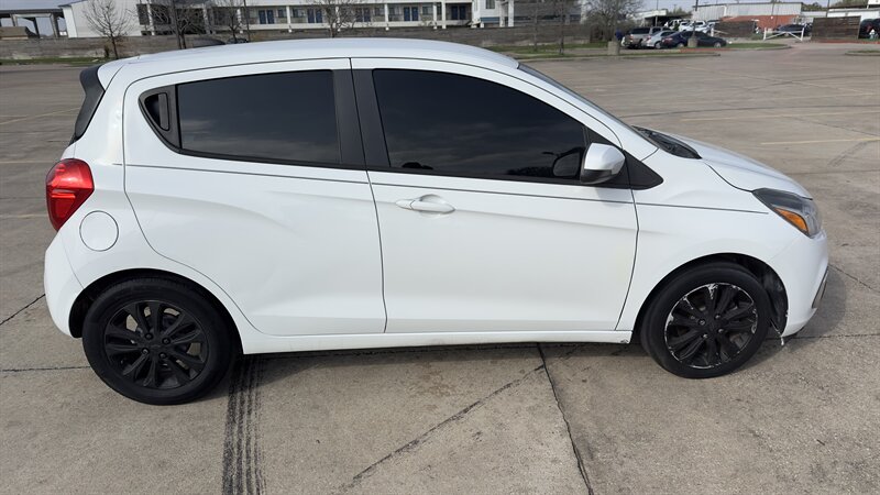 2016 Chevrolet Spark 1LT CVT - Photo 4 - Houston, TX 77082