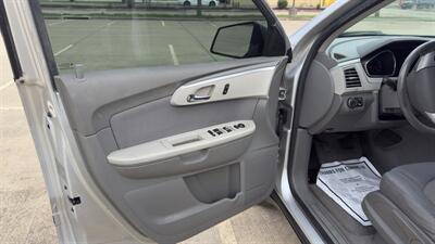 2011 Chevrolet Traverse LS - Photo 9 - Houston, TX 77082