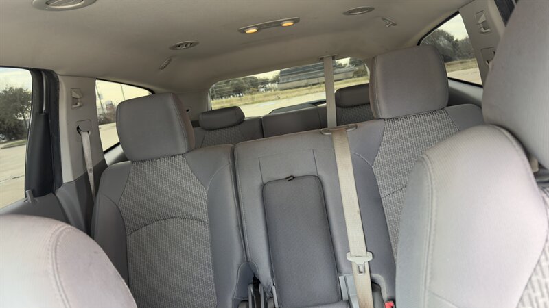 2011 Chevrolet Traverse LS - Photo 15 - Houston, TX 77082