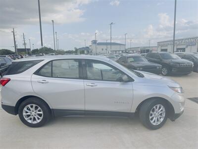 2018 Chevrolet Equinox LS   - Photo 4 - Houston, TX 77082