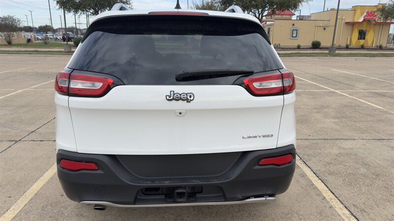 2015 Jeep Cherokee Limited - Photo 9 - Houston, TX 77082