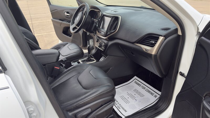 2015 Jeep Cherokee Limited - Photo 14 - Houston, TX 77082