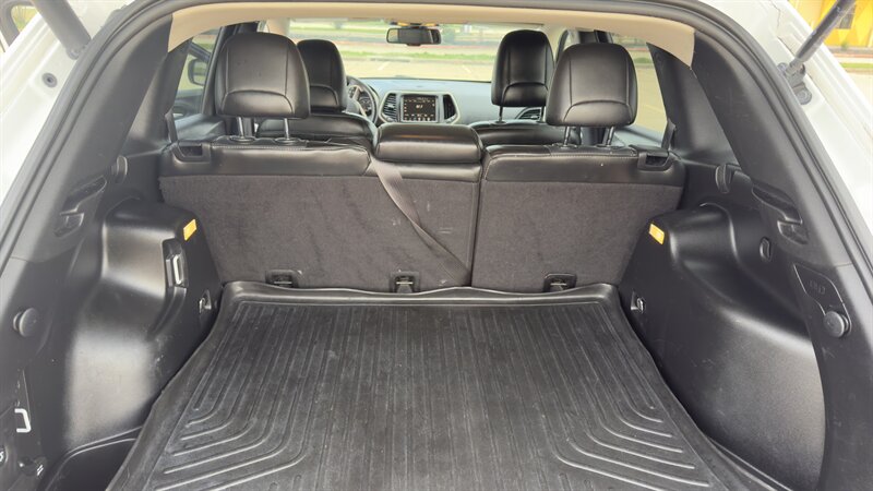 2015 Jeep Cherokee Limited - Photo 17 - Houston, TX 77082