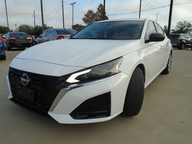2024 Nissan Altima 2.5 S   - Photo 1 - Houston, TX 77082