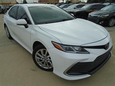 2021 Toyota Camry LE   - Photo 3 - Houston, TX 77082