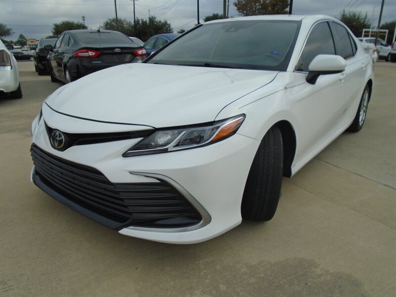 2021 Toyota Camry LE   - Photo 1 - Houston, TX 77082