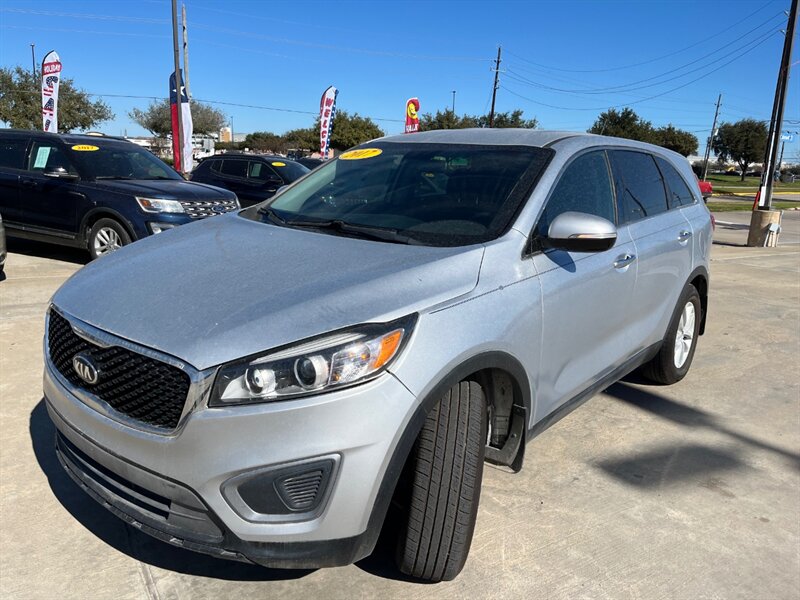 2017 Kia Sorento L photo