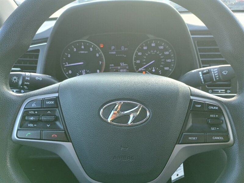 2017 Hyundai ELANTRA SE - Photo 11 - Houston, TX 77082