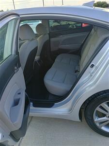 2017 Hyundai ELANTRA SE - Photo 22 - Houston, TX 77082