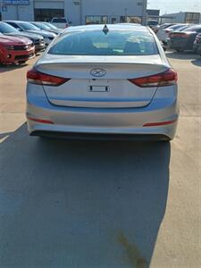 2017 Hyundai ELANTRA SE - Photo 6 - Houston, TX 77082