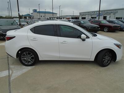 2020 Toyota Yaris L - Photo 4 - Houston, TX 77082