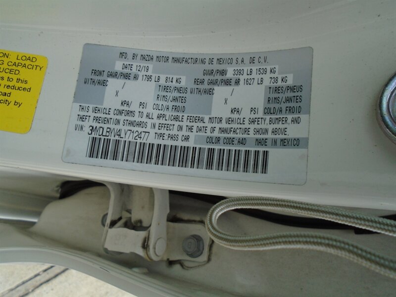 2020 Toyota Yaris L - Photo 15 - Houston, TX 77082