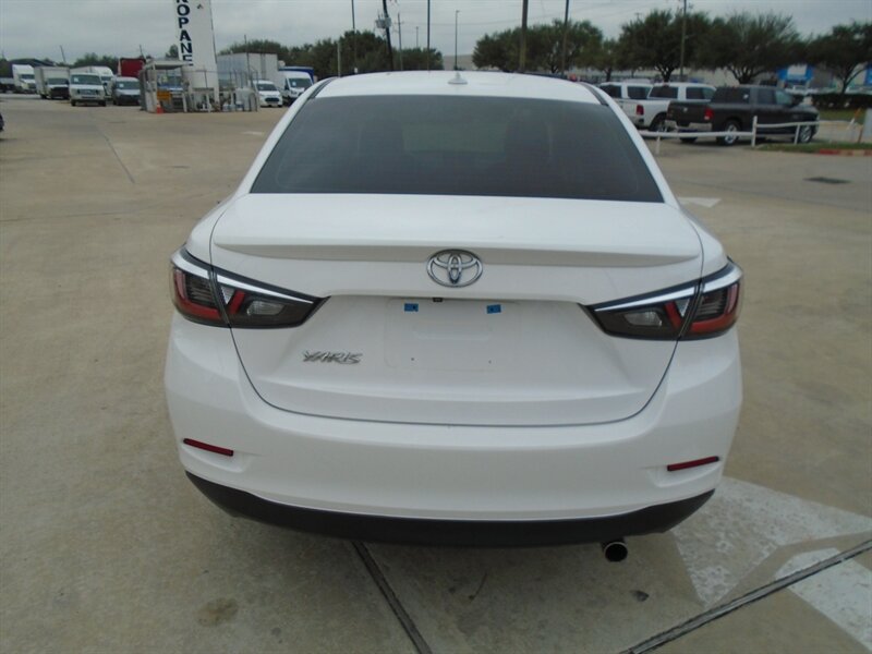 2020 Toyota Yaris L - Photo 6 - Houston, TX 77082