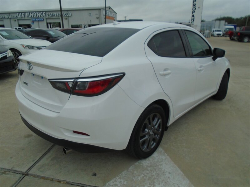 2020 Toyota Yaris L - Photo 5 - Houston, TX 77082