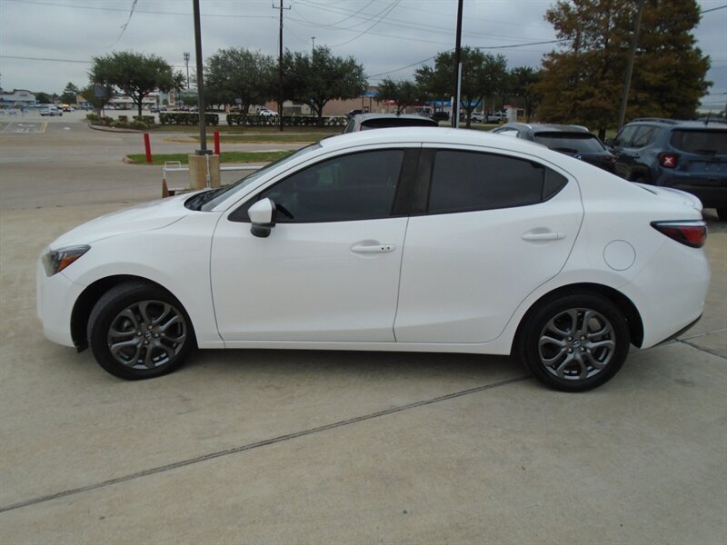 2020 Toyota Yaris L - Photo 8 - Houston, TX 77082