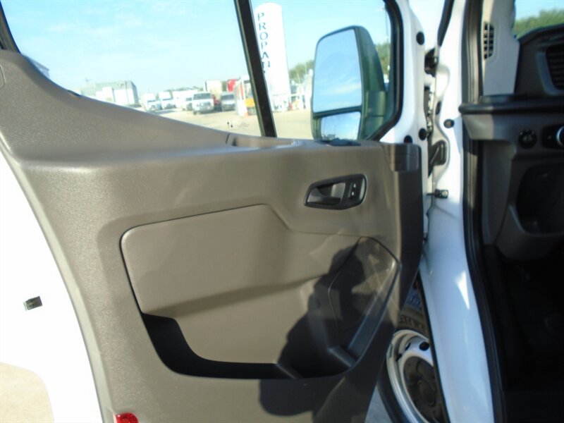 2020 Ford Transit 250 - Photo 8 - Houston, TX 77082