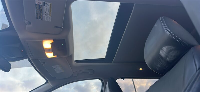 2021 Nissan Rogue SL - Photo 17 - Houston, TX 77082