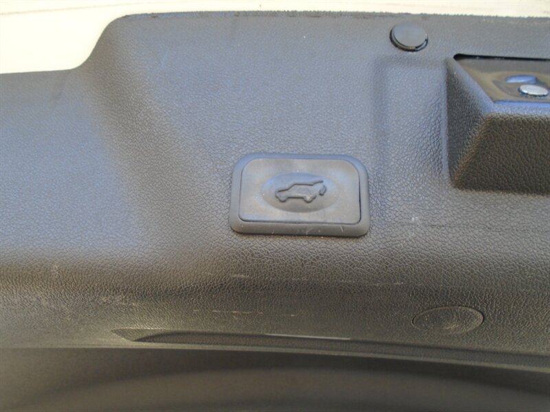 2015 GMC Acadia SLE-2 - Photo 16 - Houston, TX 77082