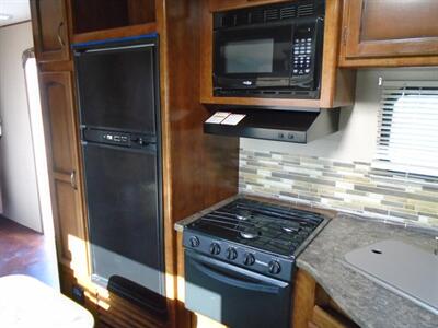 2016 Zinger ZT27RL16 - Photo 13 - Houston, TX 77082