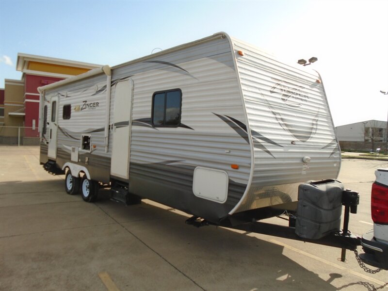 2016 Zinger ZT27RL16 - Photo 3 - Houston, TX 77082