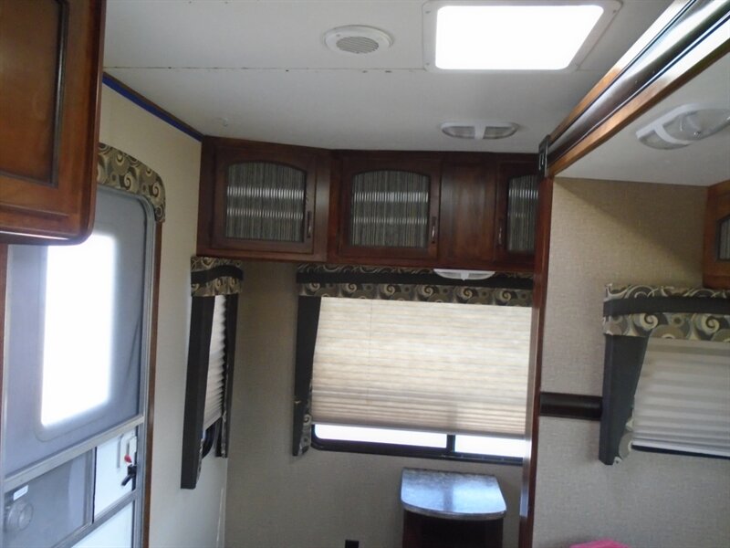 2016 Zinger ZT27RL16 - Photo 15 - Houston, TX 77082