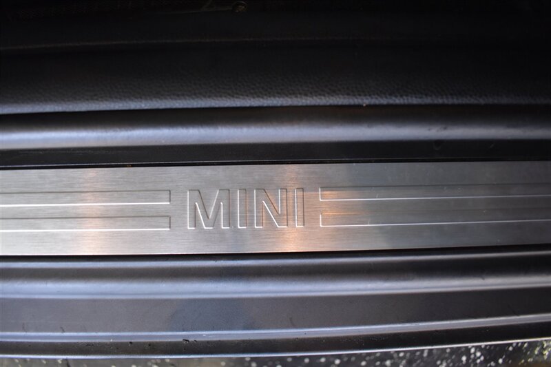 2014 MINI Cooper photo