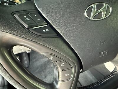 2012 Hyundai SONATA Hybrid   - Photo 24 - Orange, CA 92868