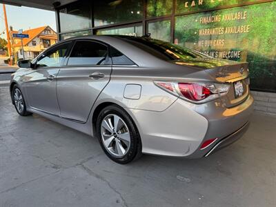 2012 Hyundai SONATA Hybrid   - Photo 6 - Orange, CA 92868