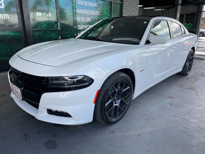 The 2018 Dodge Charger R/T photos