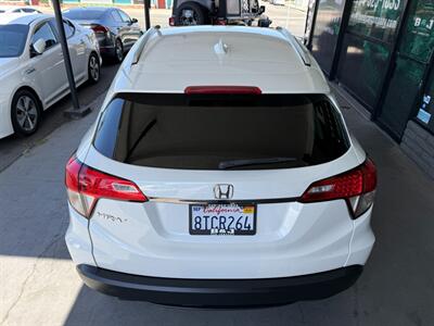 2020 Honda HR-V EX-L   - Photo 15 - Orange, CA 92868