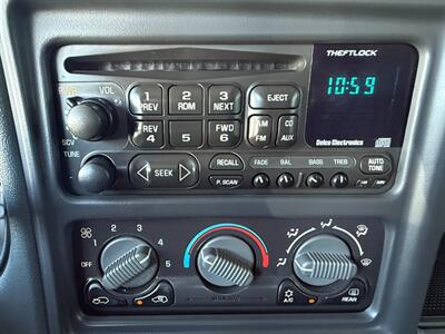 2002 Chevrolet Avalanche 1500   - Photo 28 - Orange, CA 92868