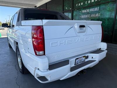 2002 Chevrolet Avalanche 1500   - Photo 7 - Orange, CA 92868