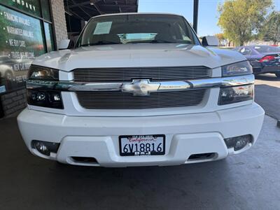 2002 Chevrolet Avalanche 1500   - Photo 12 - Orange, CA 92868