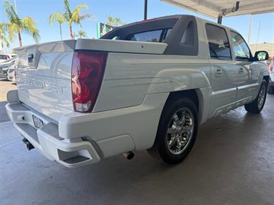 2002 Chevrolet Avalanche 1500   - Photo 10 - Orange, CA 92868