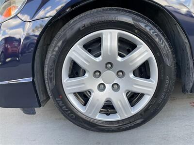 2011 Honda Civic LX   - Photo 31 - Orange, CA 92868
