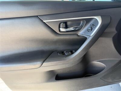 2016 Nissan Altima 2.5 SV   - Photo 25 - Orange, CA 92868