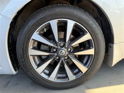 2016 Nissan Altima 2.5 SV   - Photo 41 - Orange, CA 92868