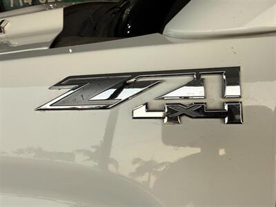 2017 GMC Sierra 2500HD SLT   - Photo 18 - Orange, CA 92868