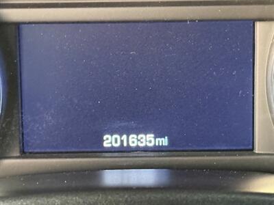 2017 GMC Sierra 2500HD SLT   - Photo 35 - Orange, CA 92868