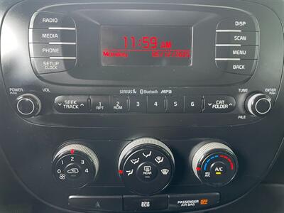 2014 Kia Soul - Photo 28 - Orange, CA 92868