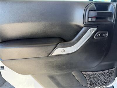 2018 Jeep Wrangler JK Unlimited Sahara   - Photo 24 - Orange, CA 92868