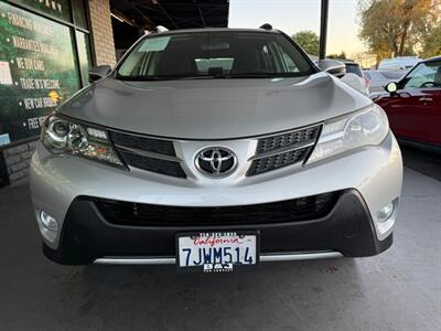 2015 Toyota RAV4 XLE   - Photo 11 - Orange, CA 92868
