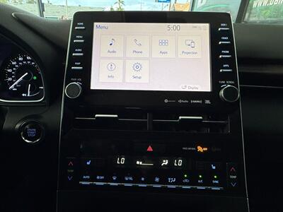 2019 Toyota Avalon XLE   - Photo 32 - Orange, CA 92868